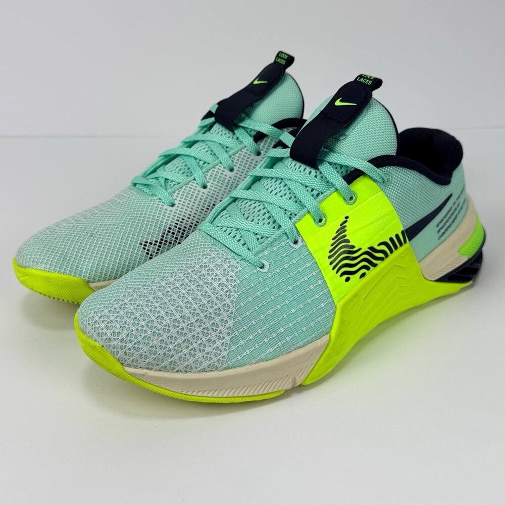 Nike Metcon 8 Mens 9.5 Mint Volt Training Shoes Crossfit Gym DO9328-300